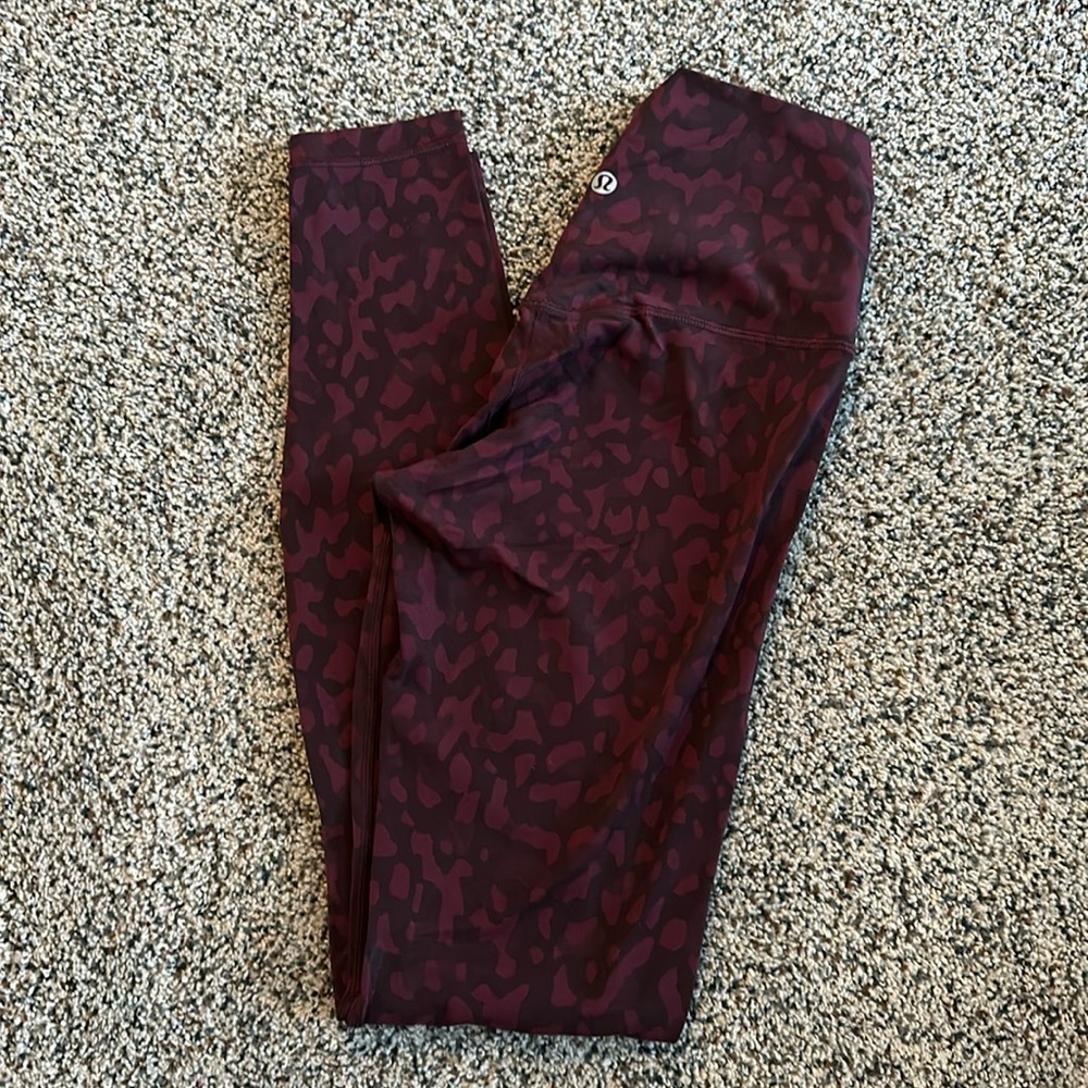 Lululemon Aligns 28” length size 4